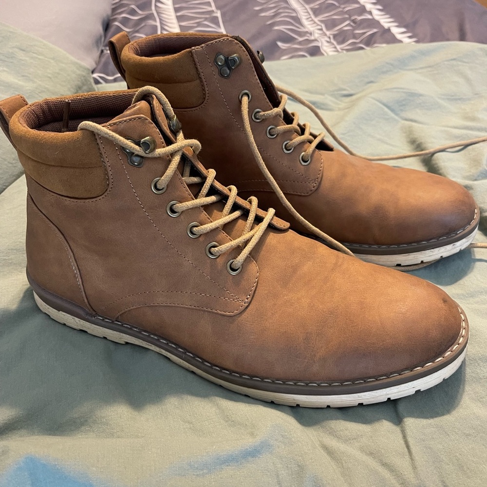Men's Brown Lace-Up Boots